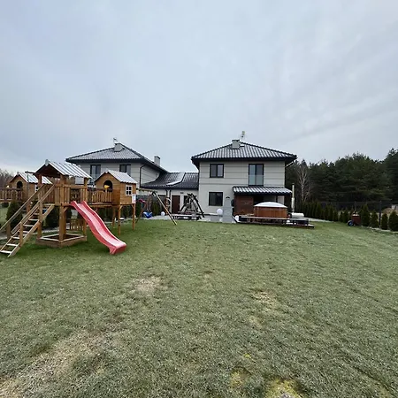 Blizniacza Natura Nad Rzeka, Lägenhet