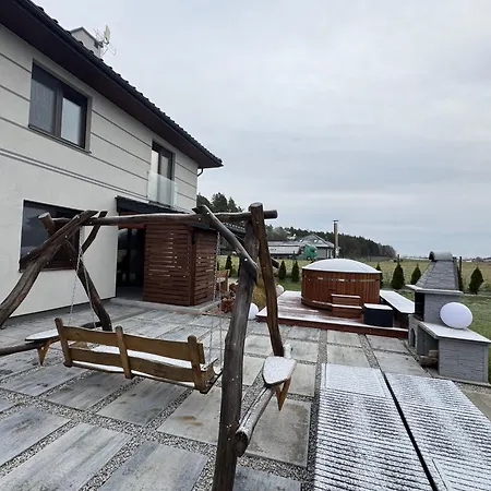 Blizniacza Natura Nad Rzeka, Lägenhet