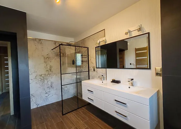 Blizniacza Natura Nad Rzeka, *